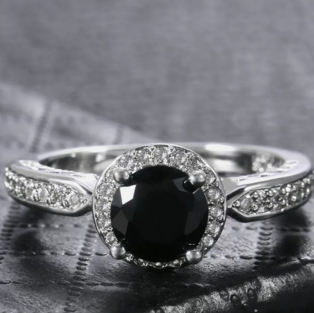 New RADIANT Prong round cut BLACK SAPPHIRE S925 Silver wedding RING - Picture 2 of 4